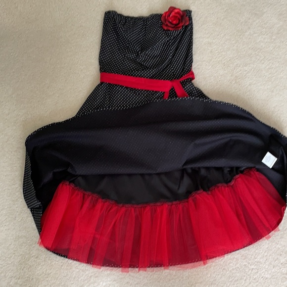 Super Cute Polka Dotted Strapped Dress 🌹 - Picture 14 of 14